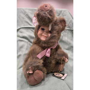 Geppeddo Cuddle Kids BILLY BOAR Porcelain Face Plush Animal Doll Tag Attached